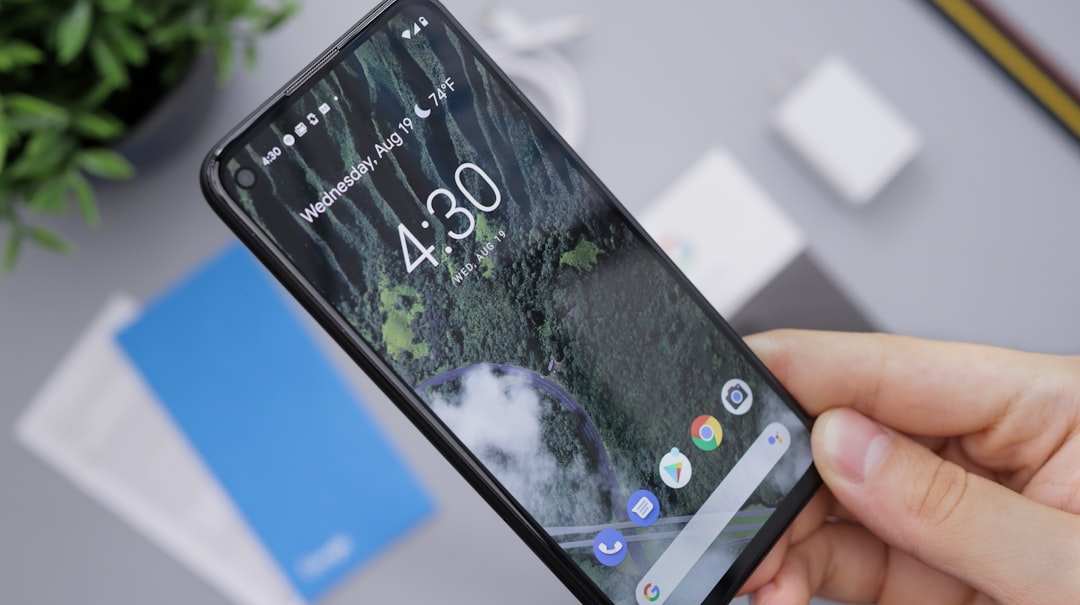 OLED Ekran Nedir? Telefon Ekranlarında Neden Önemlidir?